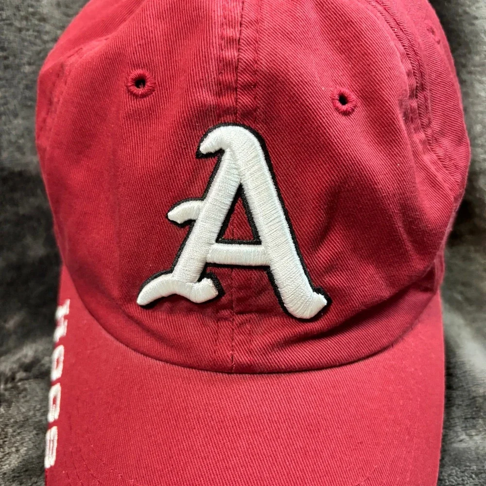 Russell Unisex Cotton Baseball Cap Arkansas Hoggs Razorbacks OSFM Red